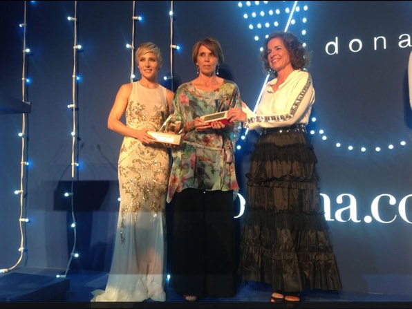 2013 06 21 la dra. laura garcía estévez entre elsa pataky y la alcaldesa de madrid, ana botella