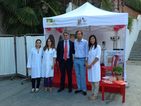 2013 09 09 el director de hmm, en el centro, junto al alcalde de boadilla del monte