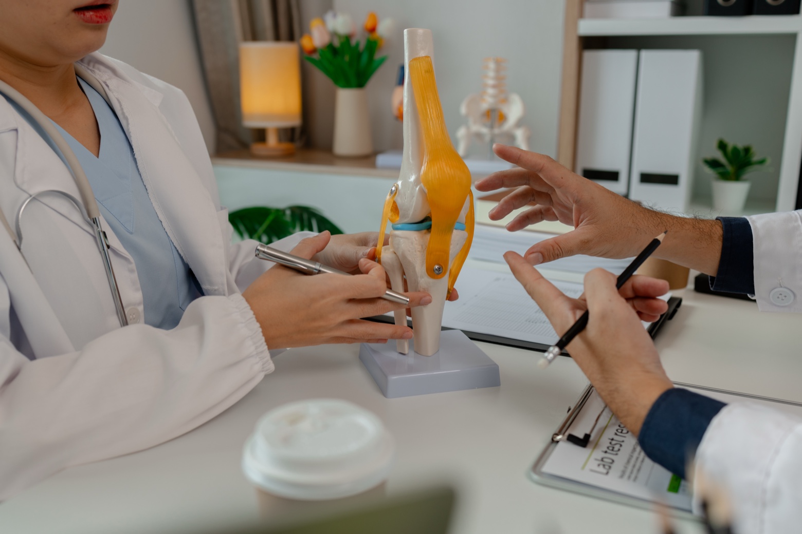 Image for: ¿Qué es y cuándo es necesaria la cirugía ortopédica?