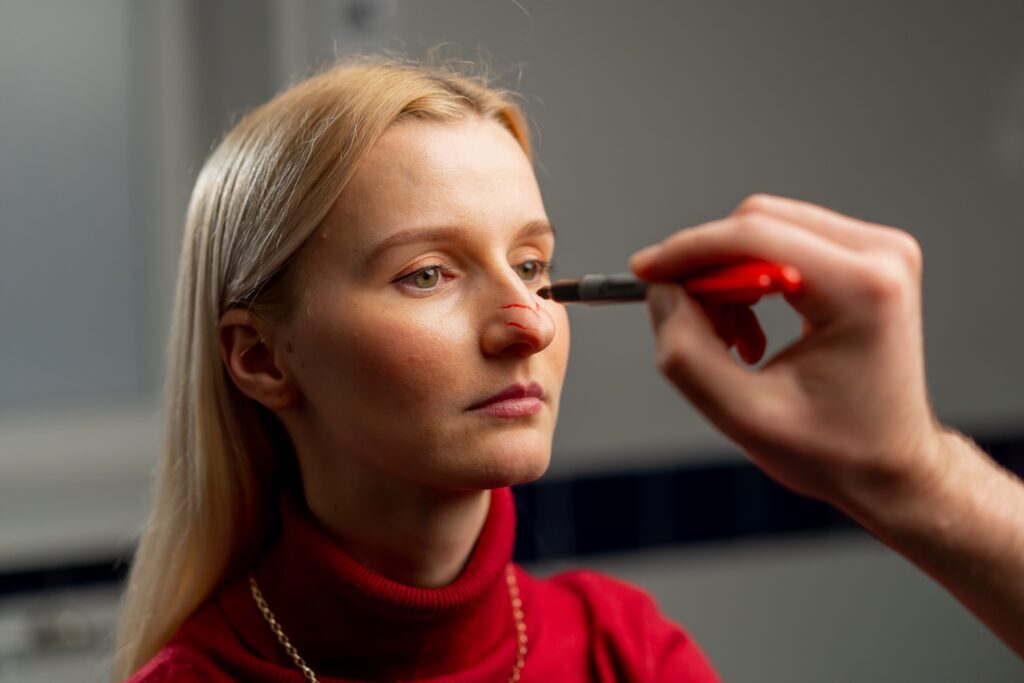 Transforma tu salud nasal con la rinoplastia ultrasónica: una cirugía sin fracturas