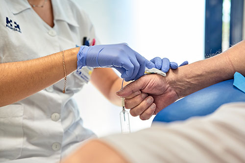 Imagen para: La AEMPS autoriza el ensayo clínico para estudiar la vacunación conjunta de la vacuna contra la COVID-19 de HIPRA con una vacuna de la gripe estacional