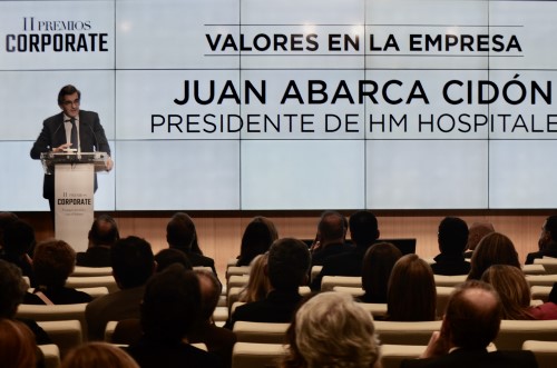 Imagen para: El Dr Juan Abarca recibe el premio Corporate 2022 a los valores