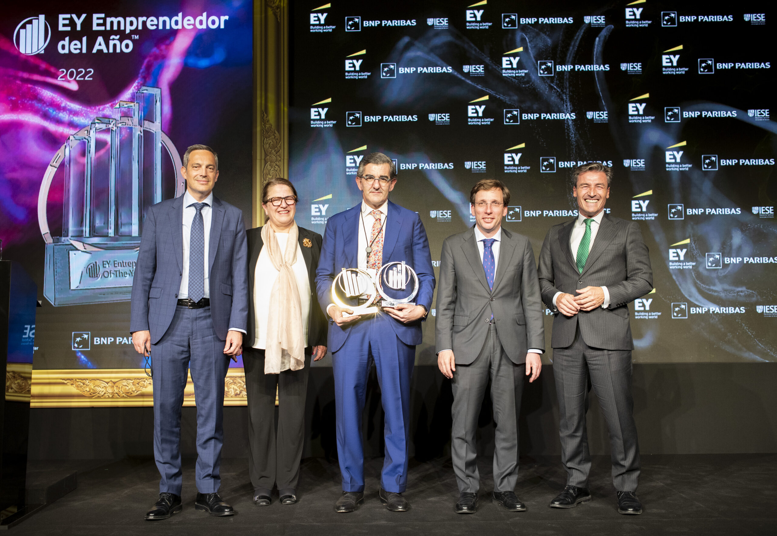 Imagen para: El Dr. Juan Abarca Cidón, Premio Emprendedor del Año 2022 de EY