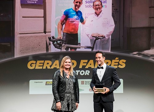 Imagen para: Gerard Farrés y ‘Solidaritat sobre rodes’ reciben el Trofeu Campions Valors de Mundo Deportivo