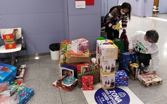 Imagen para: La Fundación HM Obra Social Nens reparte más de 8.800 juguetes entre los niños desfavorecidos de Barcelona