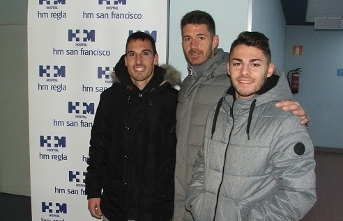 Imagen para: El cuerpo técnico y jugadores de la Cultural y Deportiva Leonesa acuden a HM Regla para realizarse un reconocimiento