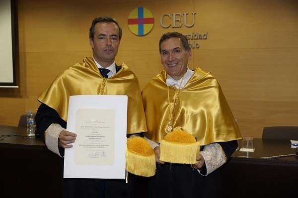 Imagen para: El Dr. Gontrand Lopez-Nava ha sido galardonado con el Premio Extraordinario de Doctorado