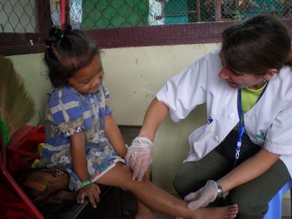 Imagen para: HM Nuevo Belén, con los niños de Camboya