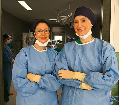 Imagen para: HM Hospitales vuelve a marcar un hito histórico al robotizar de forma pionera la cirugía mamaria mínimamente invasiva en España