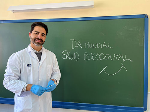 Imagen para: HM Hospitales se traslada a las aulas para realizar reconocimientos dentales