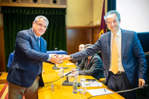 Imagen para: El Dr. Rodrigo Rocamora recibe uno de los premios de la Sociedad Española de Neurología en reconocimiento de su labor en el campo de la Epilepsia