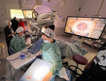 Imagen para: El Dr. Gonzalo Bernabéu, director de HM Eye Center, elegido por Zeiss® para implantar por primera vez su nueva lente a nivel mundial