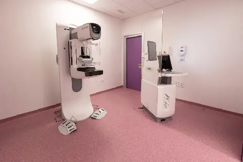 Imagen para: HM Hospitales refuerza su potencial en diagnóstico con dos nuevos mamógrafos 3D con tomosíntesis en el Hospital Universitario HM Madrid y el Policlínico HM Gabinete Velázquez