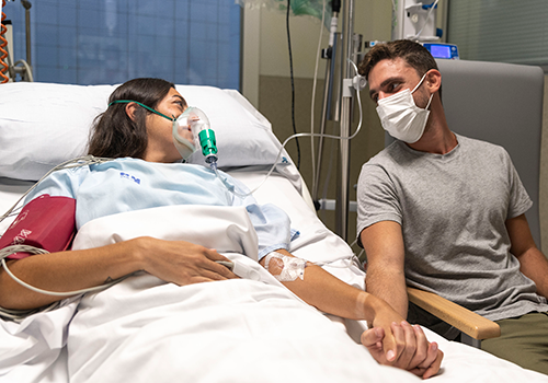 Imagen para: La UCI de HM Nou Delfos se abre a las familias y adapta su atención a las necesidades específicas de cada paciente