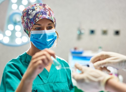 Imagen para: HM Nou Delfos, primer hospital privado de españa en iniciar el reclutamiento de voluntarios para el ensayo clínico de la vacuna contra la COVID-19 de HIPRA