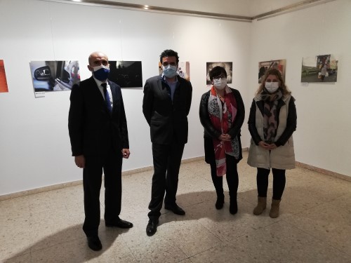 Imagen para: San Andrés del Rabanedo acoge la exposición de HM Hospitales «imágenes periodísticas de la pandemia en León»