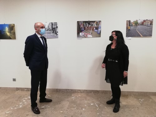 La exposición “Imágenes periodísticas de la pandemia en León” de HM Hospitales llega a Astorga