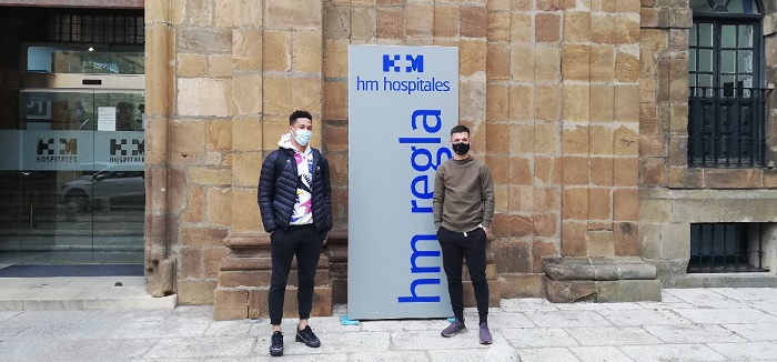 Los jugadores de la Cultural acuden a HM Regla para realizarse un reconocimiento médico