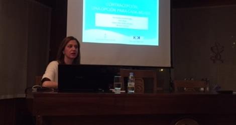 Charla sobre contracepción en el Colegio de Farmacéuticos de León