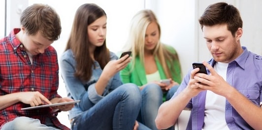 HM Hospitales da las claves para combatir los efectos de la adicción de los jóvenes a la tecnología