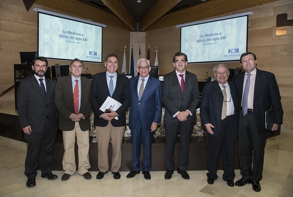 Expertos identifican los principales retos a los que se enfrenta la profesión médica y la Sanidad en los próximos años