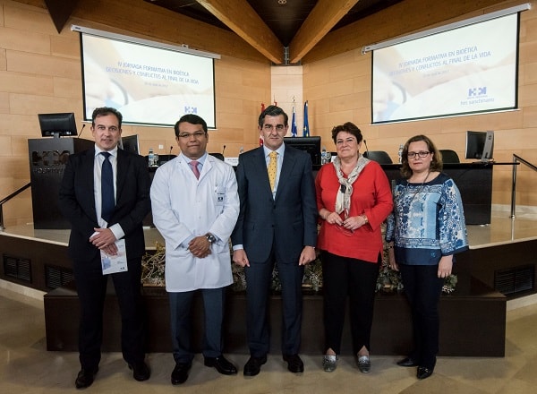 Expertos revelan la idoneidad de hacer un testamento vital y de mejorar la formación de los sanitarios en el abordaje del final de la vida