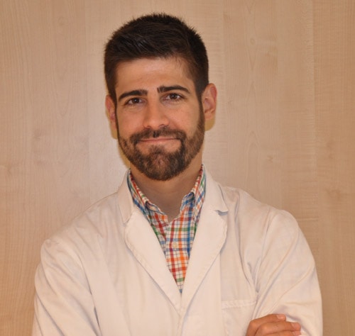 Dr. Calvo Aranda: "Hay que controlar los niveles de ácido úrico en sangre para evitar la gota".