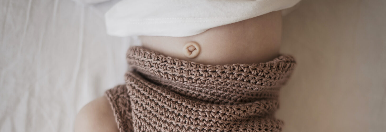 Vista superior piernas de un bebé