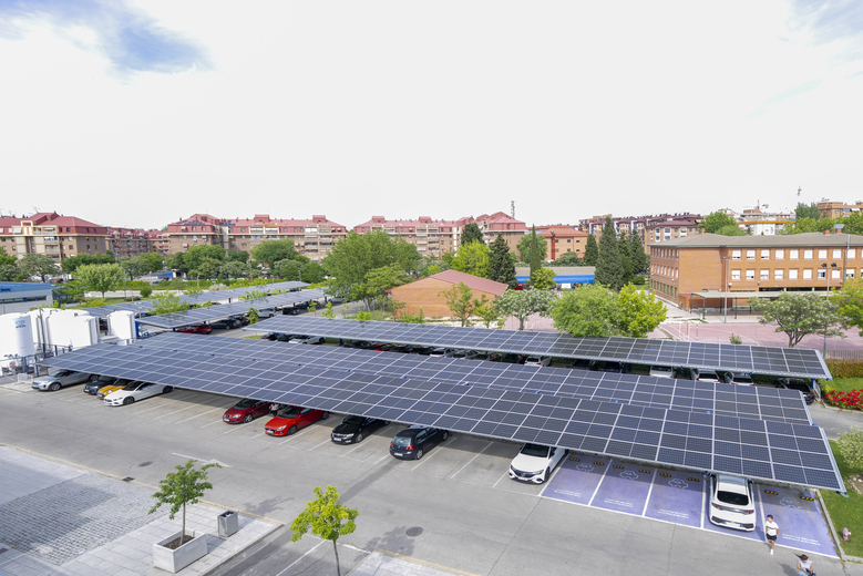 Hm puerta del sur aparcamiento placas solares