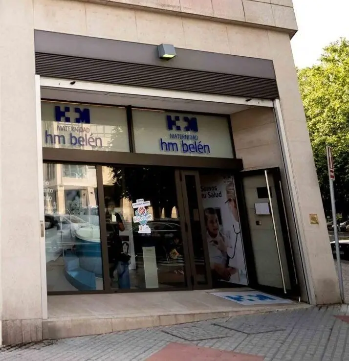 Fachada policlínico hm belén