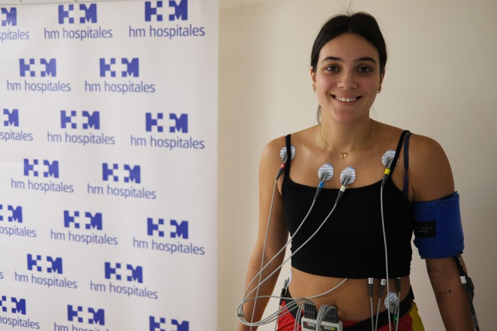 Las jugadoras del Hockey Club Coruña Femenino pasan el reconocimiento médico en HM Hospitales