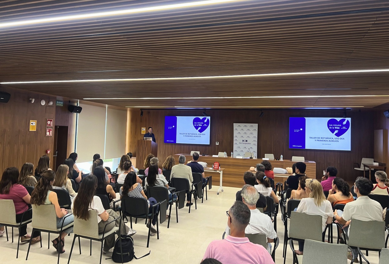 Imagen para: HM Hospitales forma a farmacéuticos de Málaga para salvar vidas ante un paro cardiaco