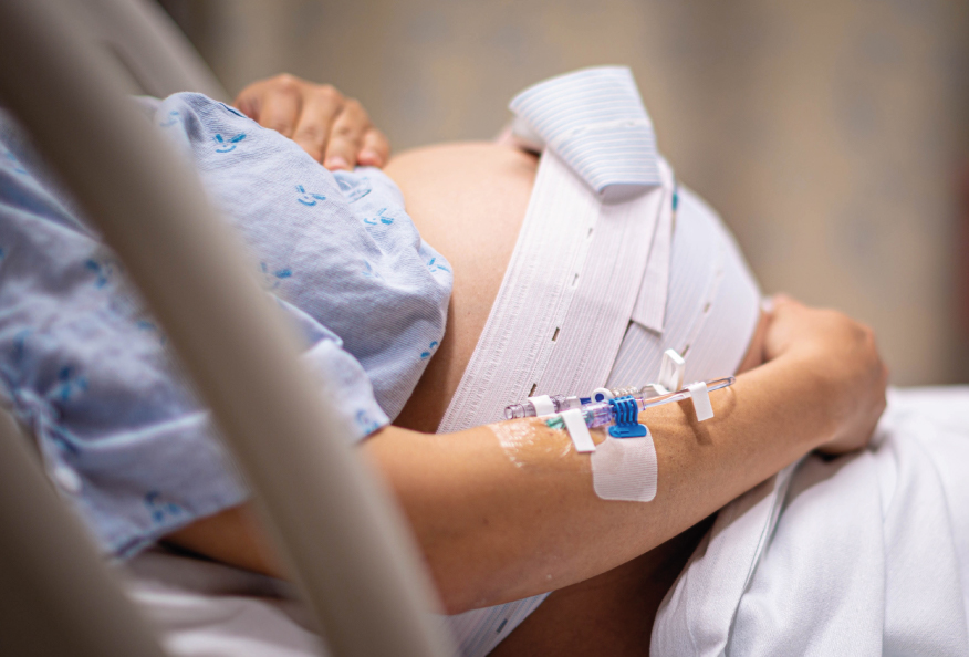 ¿Epidural sí o no? Descubre qué factores debes consultar con tu médico para tomar la mejor decisión de cara al parto y el alivio del dolor.
