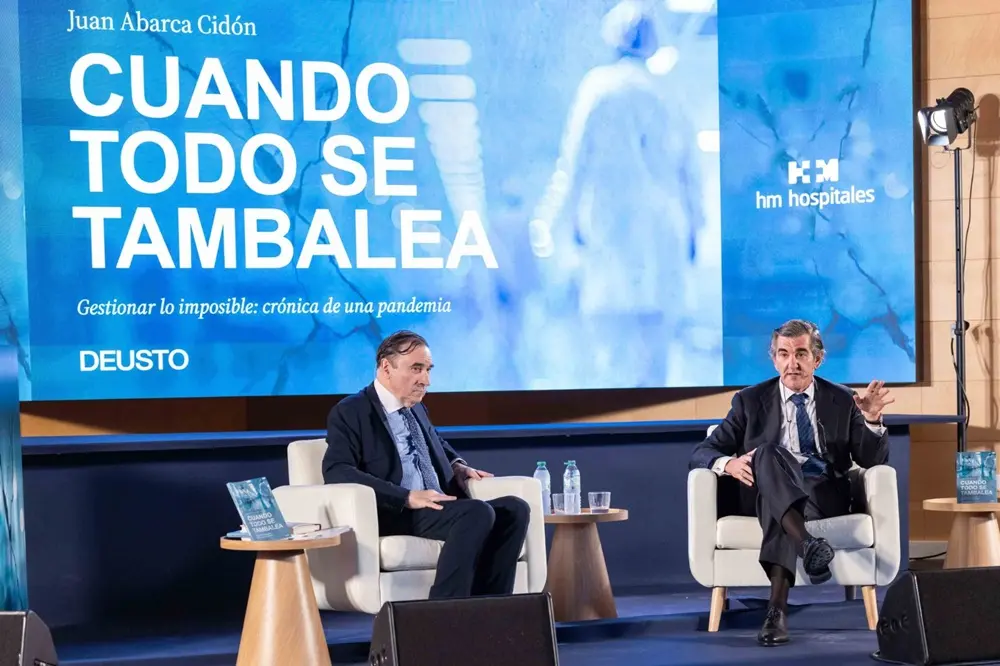 Imagen para: Dr. Juan Abarca Cidón: “Este libro es un homenaje a los profesionales sanitarios”