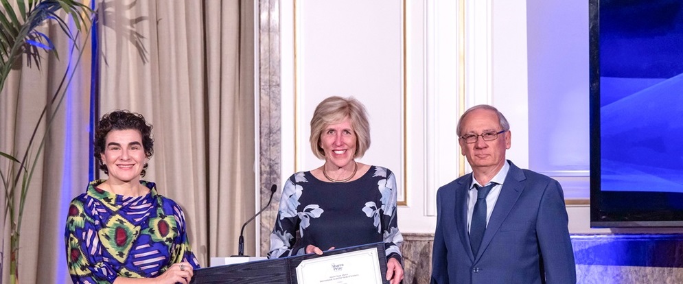 Helen H. Hobbs recibe el Abarca Prize