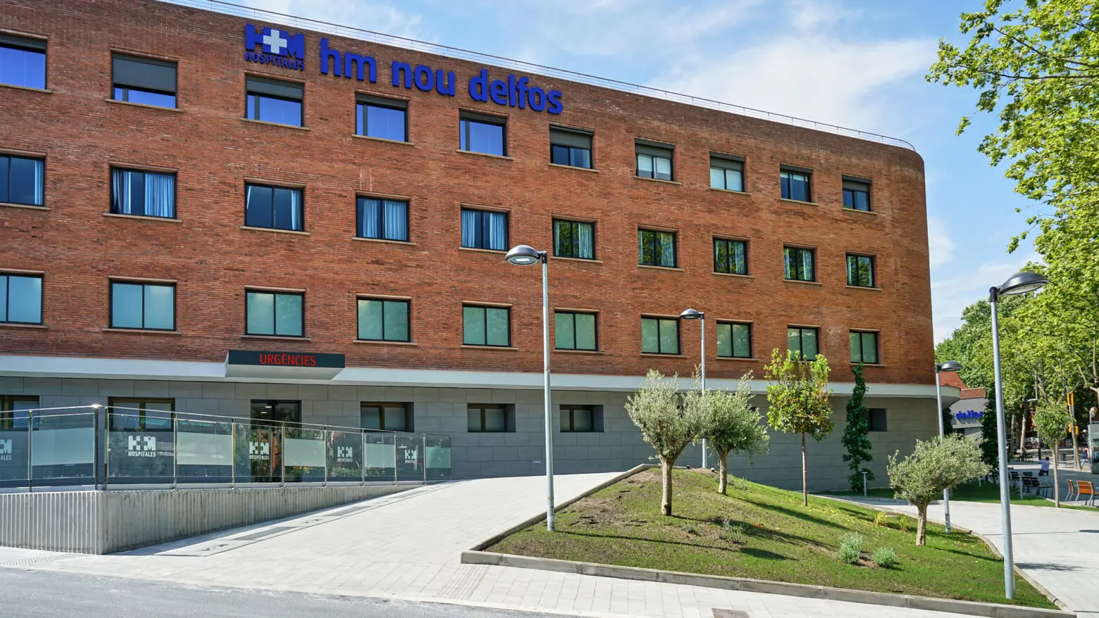 Fachada HM Nou Delfos