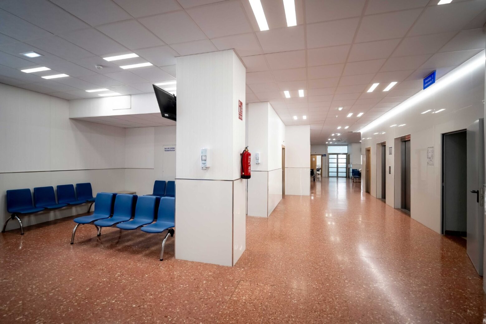 Hm san francisco sala espera traumatologia 2